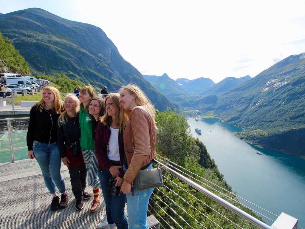 Groepsfoto bij Geirangerfjord 